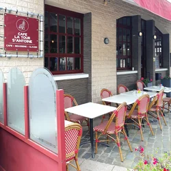 Café La tour Saint Antoine Loches